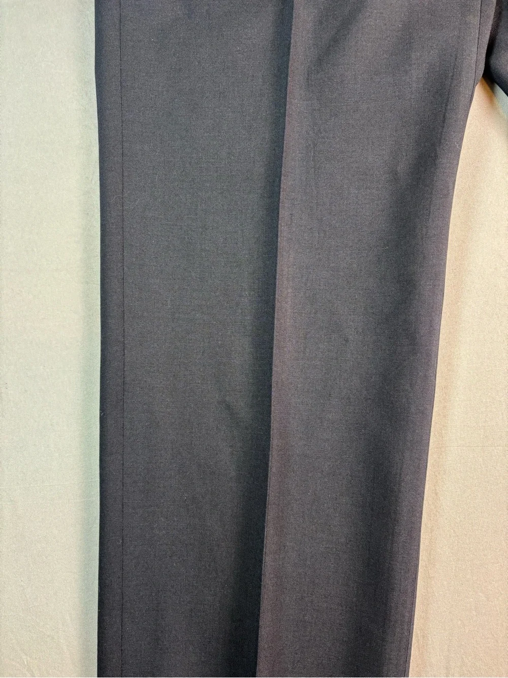 Ralph Lauren 100% Wool Dress Pants Size 34x32 in pristine condition.